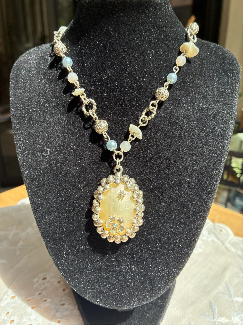 Plunder Design Estella Necklace Silver Vintage Style Pearl Oval Flower Pendant - Picture 6 of 6